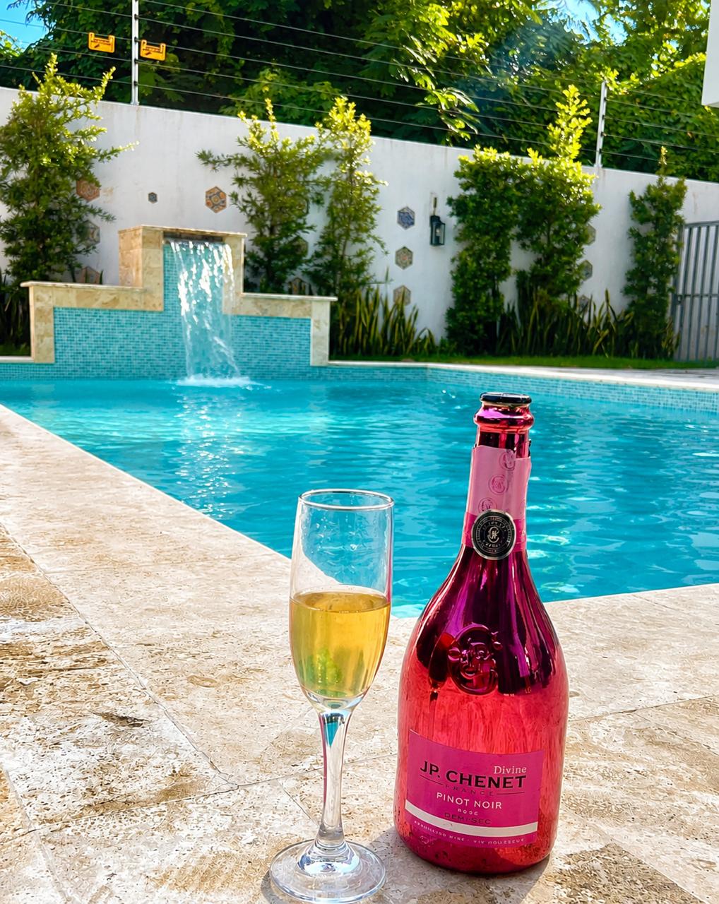 Piscina y ambiente
